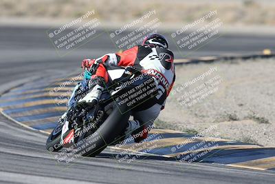 media/Dec-01-2025-Moto Forza (Mon) [[2daa91e15f]]/1-Advanced Group/Session 2 Turn 11 Backside/